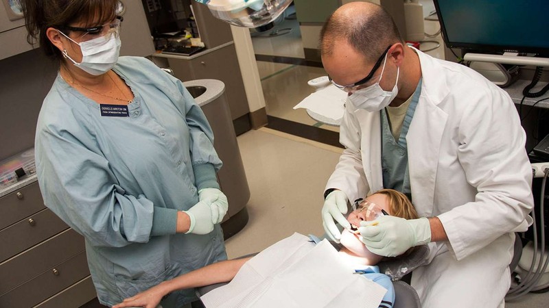 Family Dentist Dallas Clinics That Prioritize Comfort